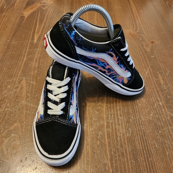 Vans Old Skool Electro Flames  Skateboarding Glow In Dark Sneakers Kids Size 2 - Picture 14 of 14